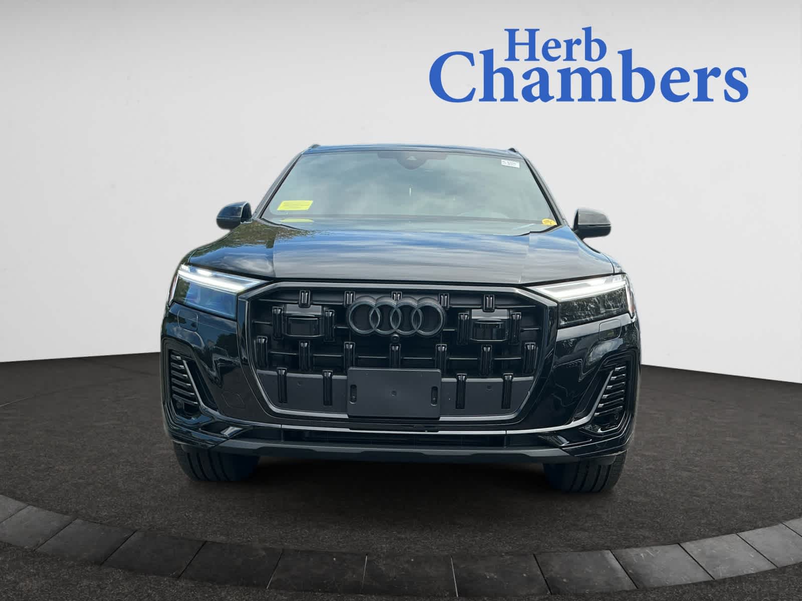 used 2025 Audi Q7 car, priced at $58,998