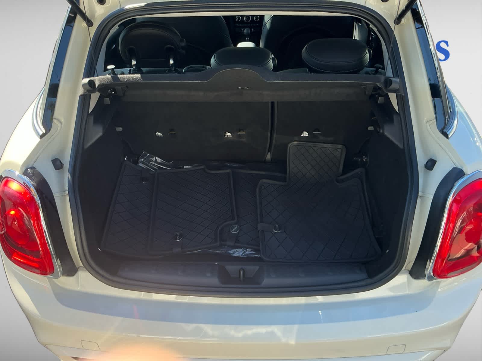 used 2016 MINI Hardtop 4 Door car, priced at $10,399