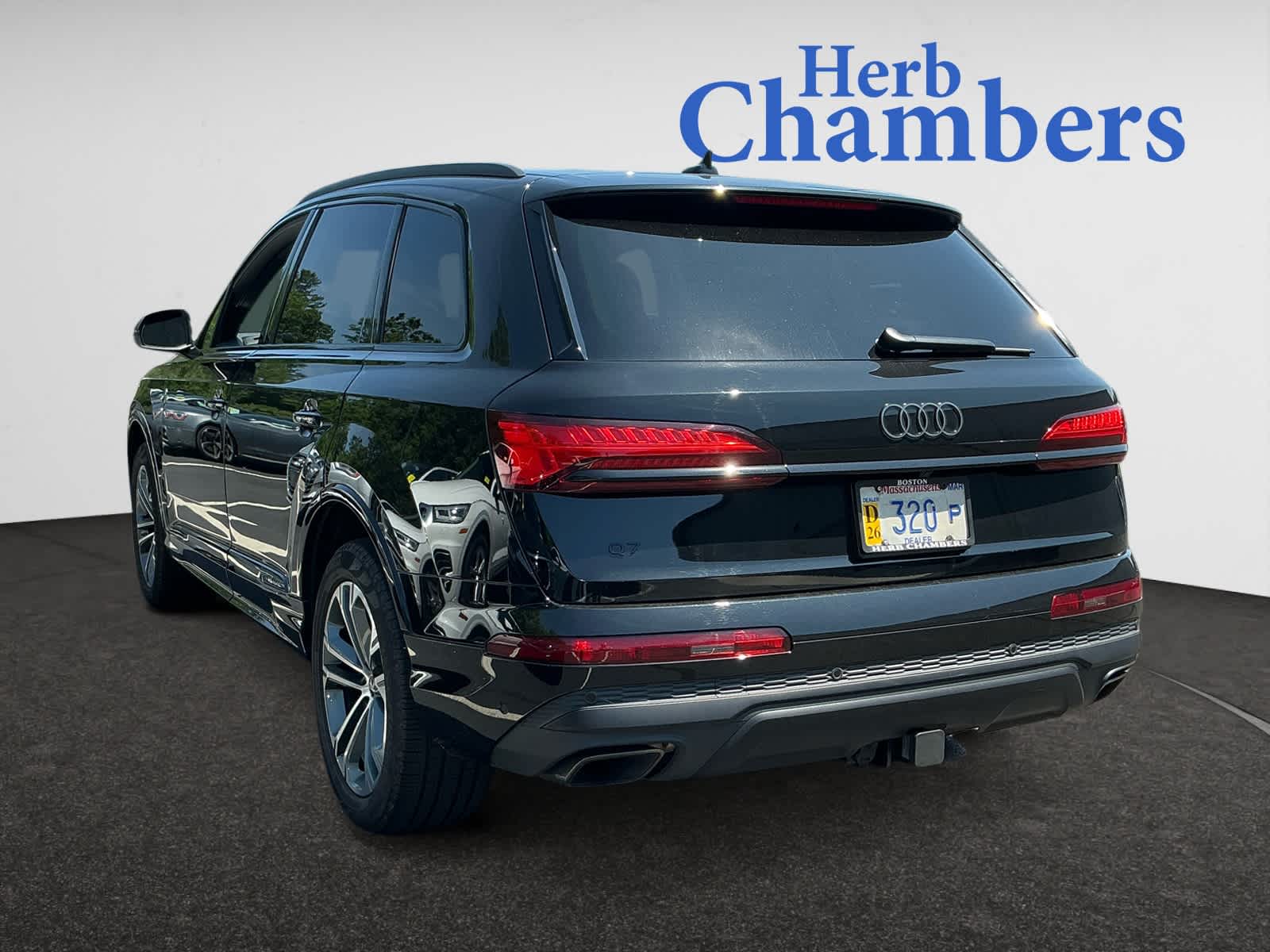 used 2025 Audi Q7 car, priced at $60,998