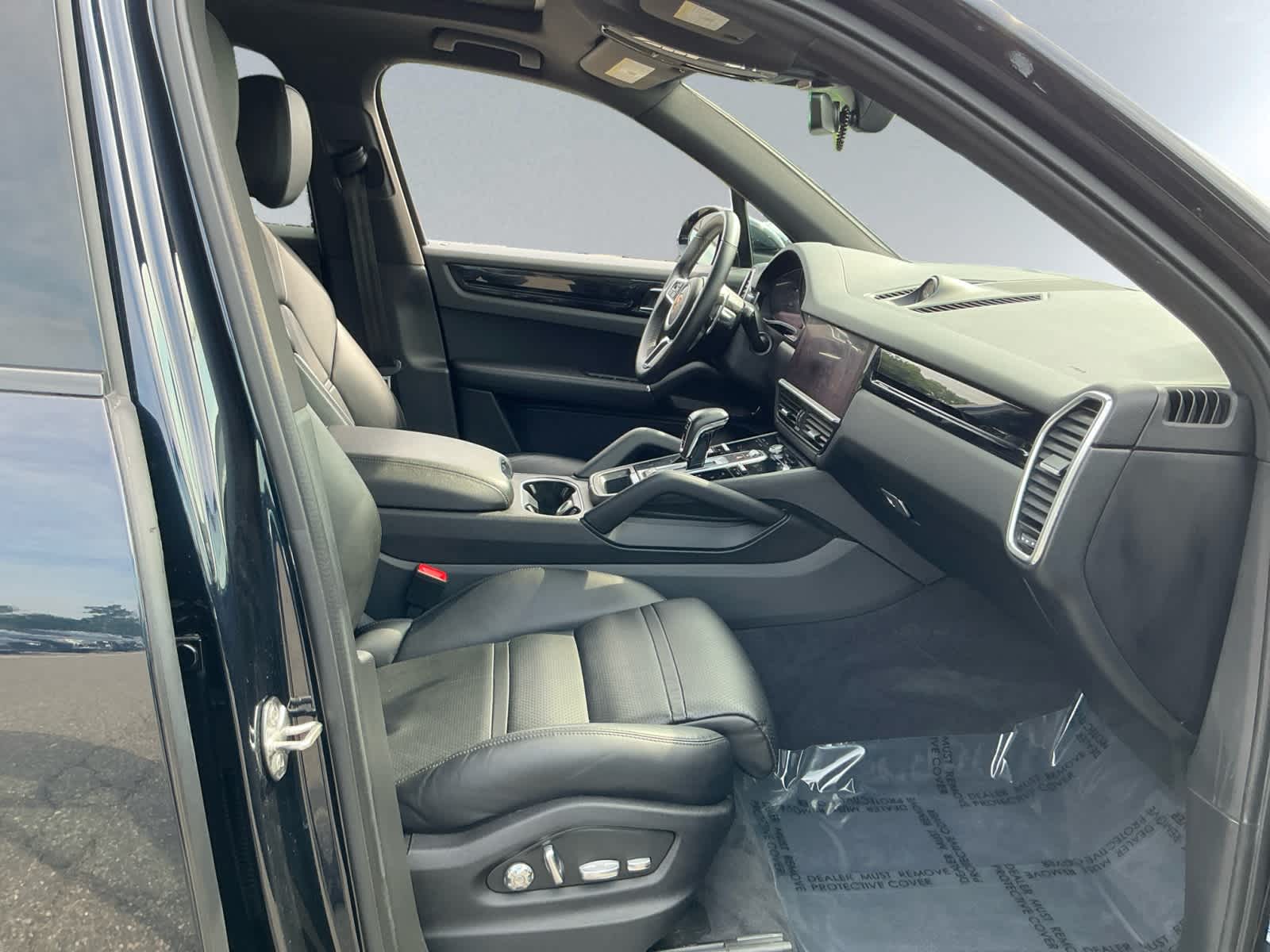 used 2020 Porsche Cayenne car, priced at $32,998