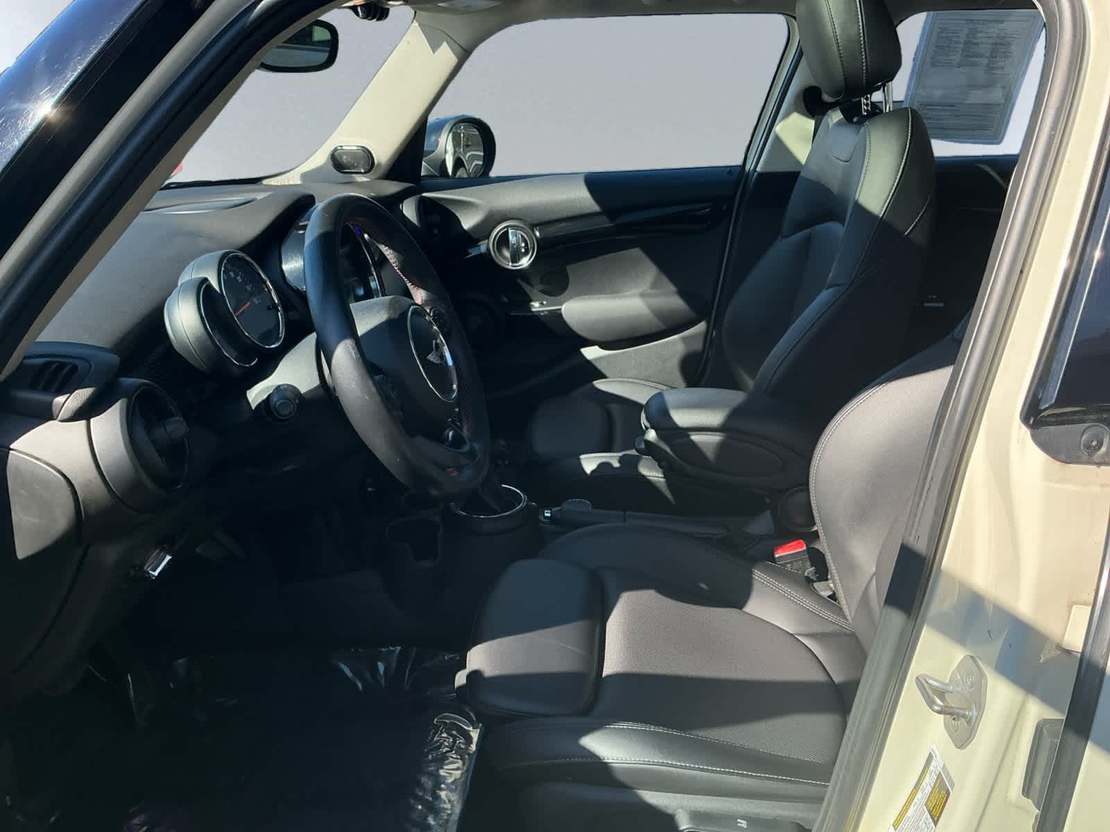 used 2016 MINI Hardtop 4 Door car, priced at $10,399