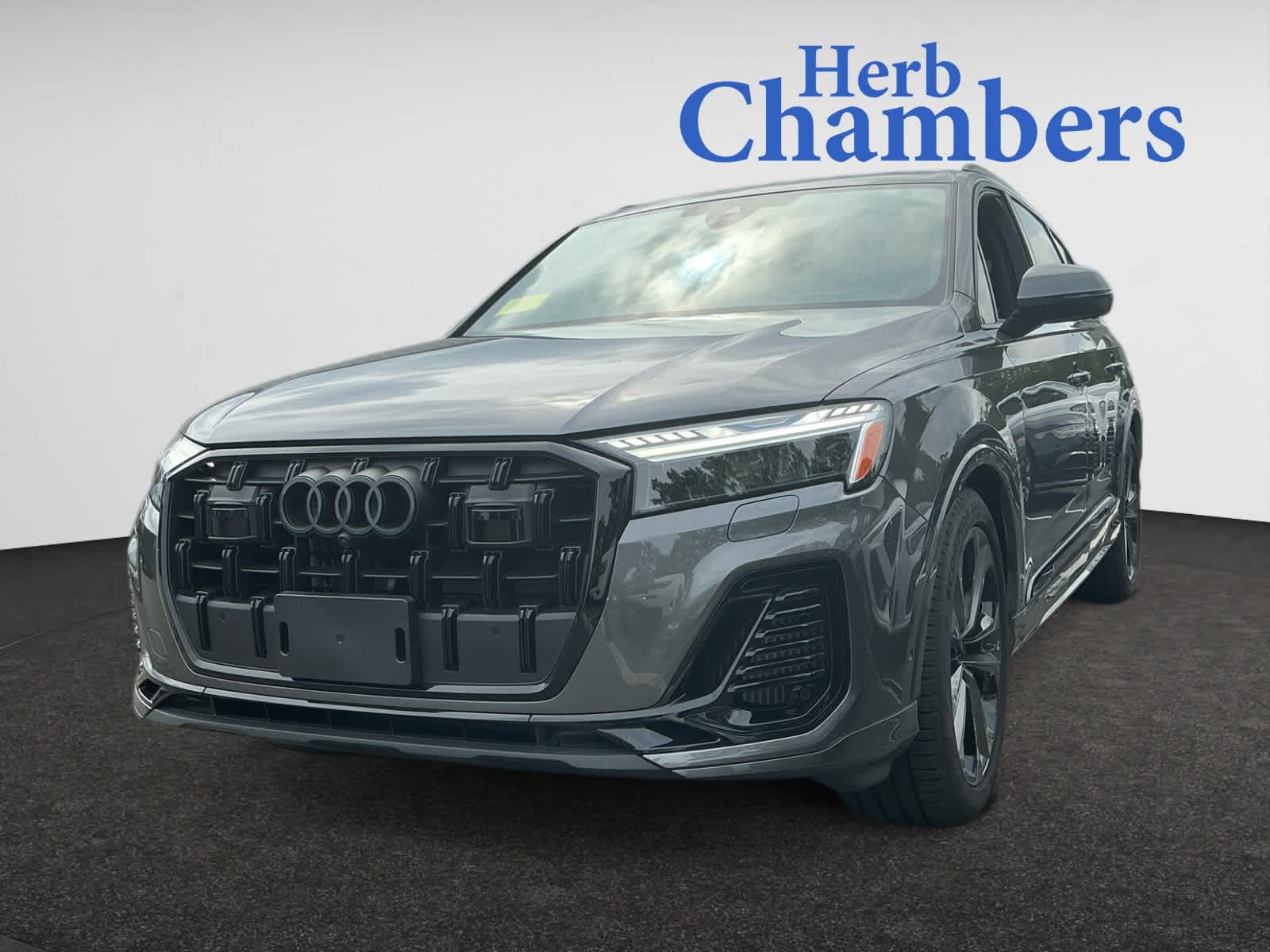 used 2025 Audi Q7 car, priced at $69,888