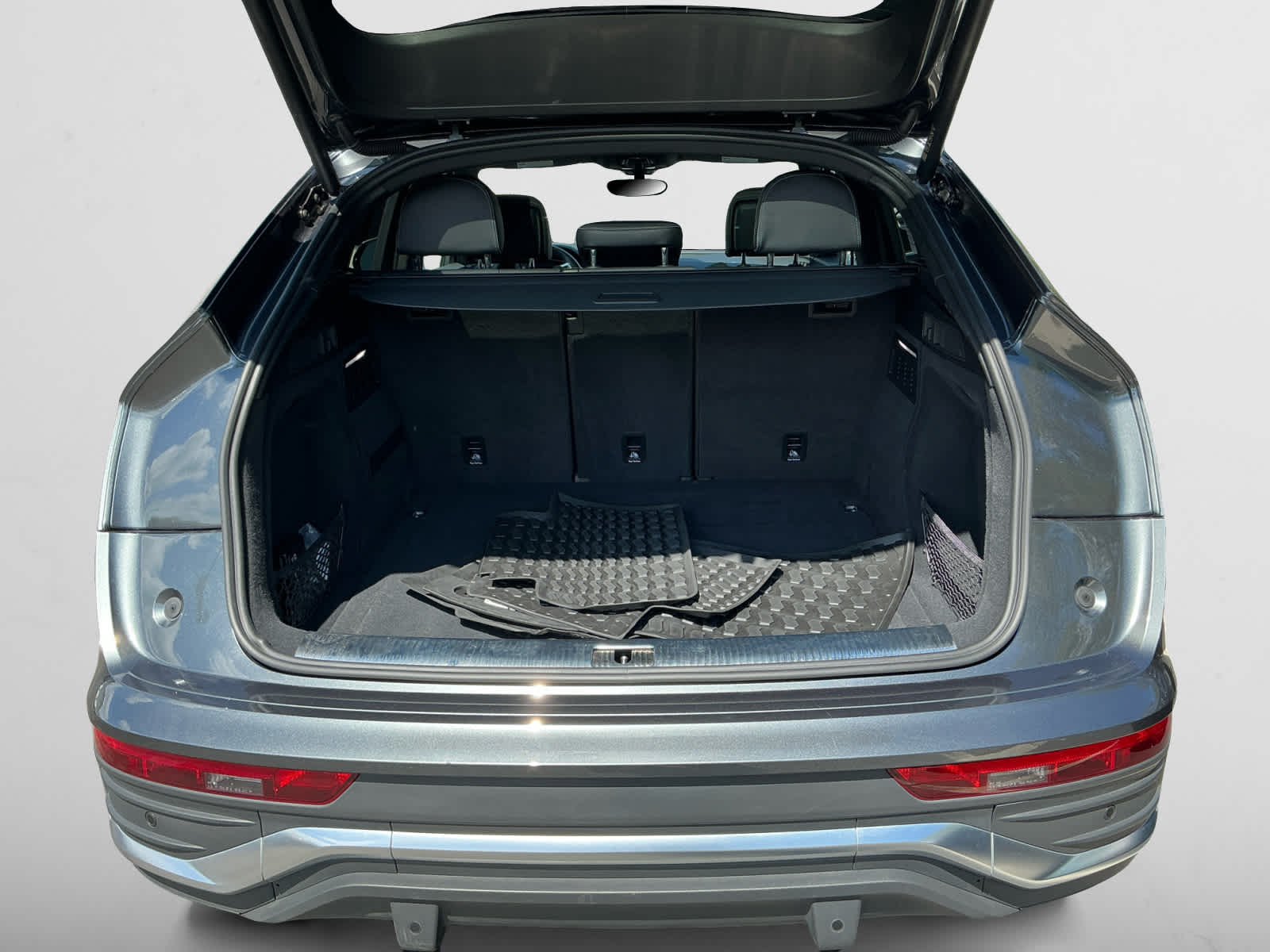 used 2022 Audi Q5 Sportback car, priced at $37,998
