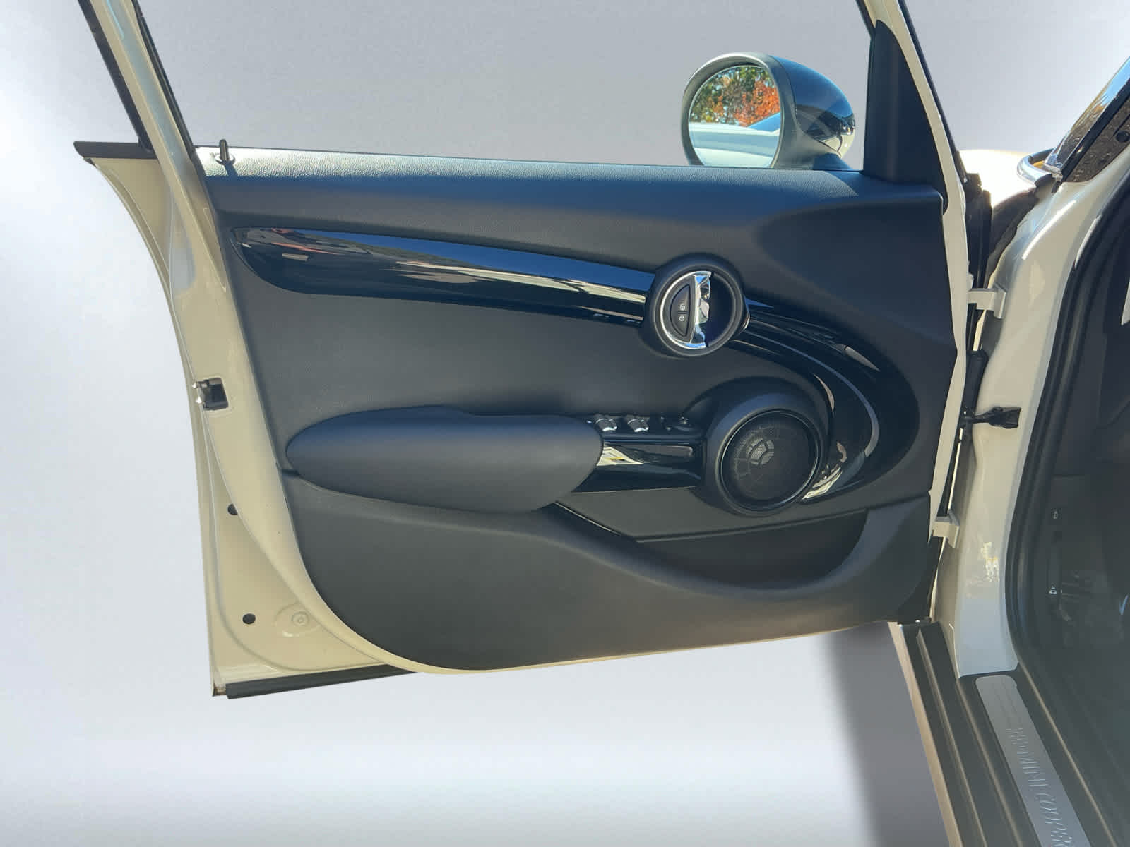 used 2016 MINI Hardtop 4 Door car, priced at $10,399