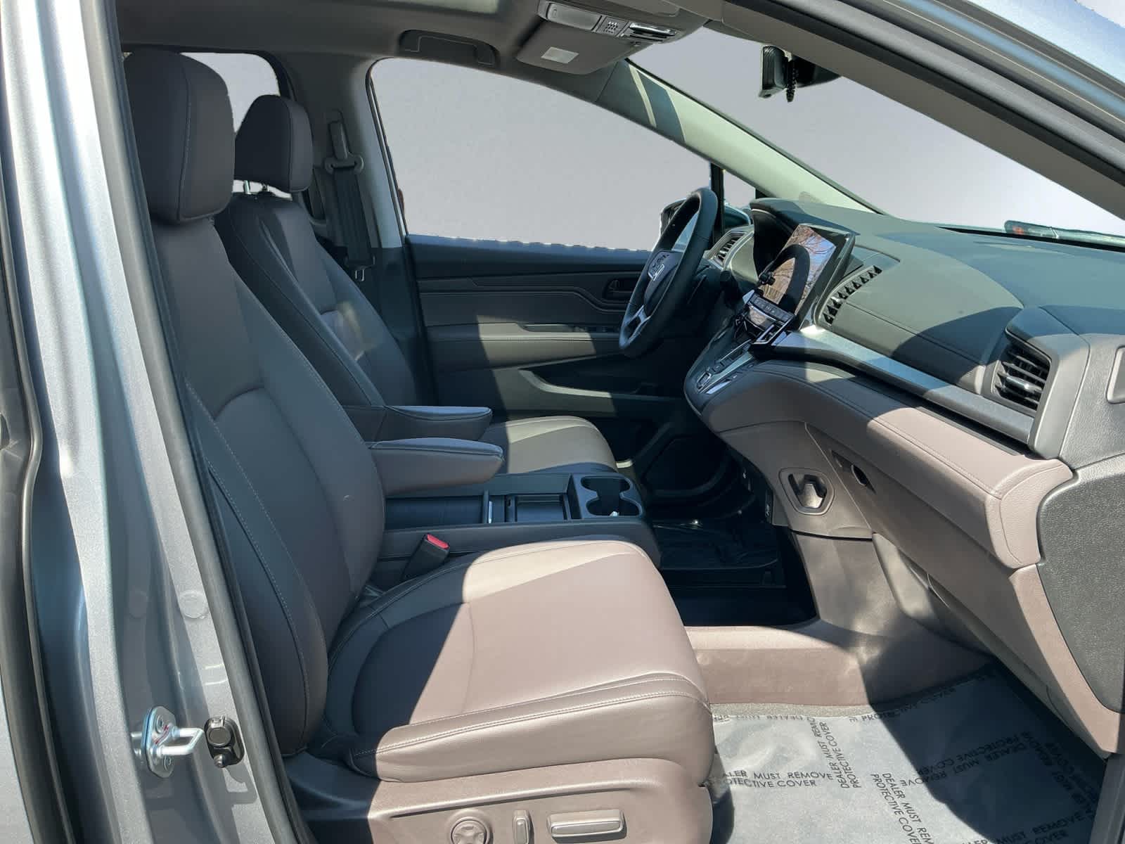 used 2024 Honda Odyssey car, priced at $42,998