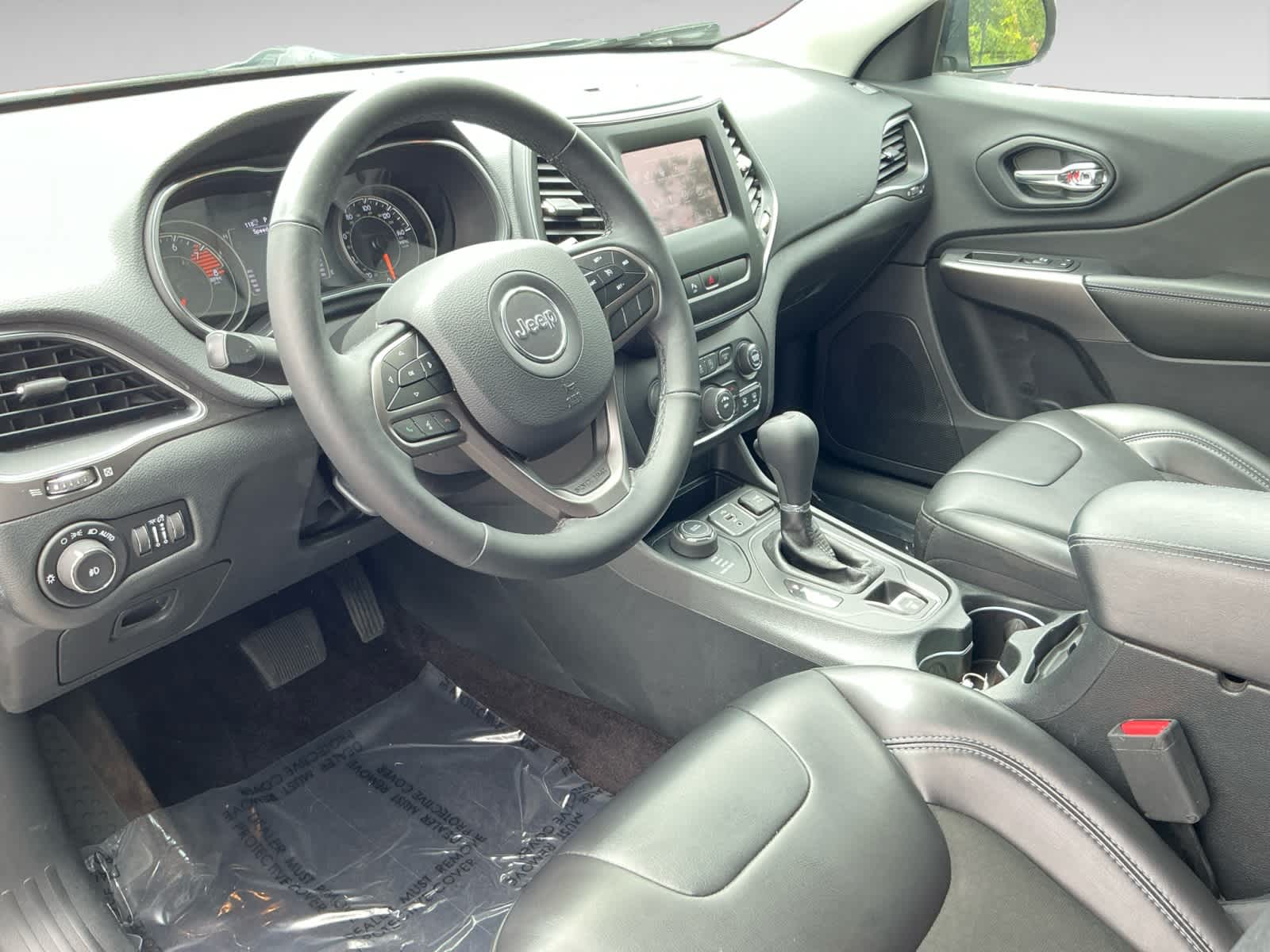 used 2019 Jeep Cherokee car, priced at $15,998