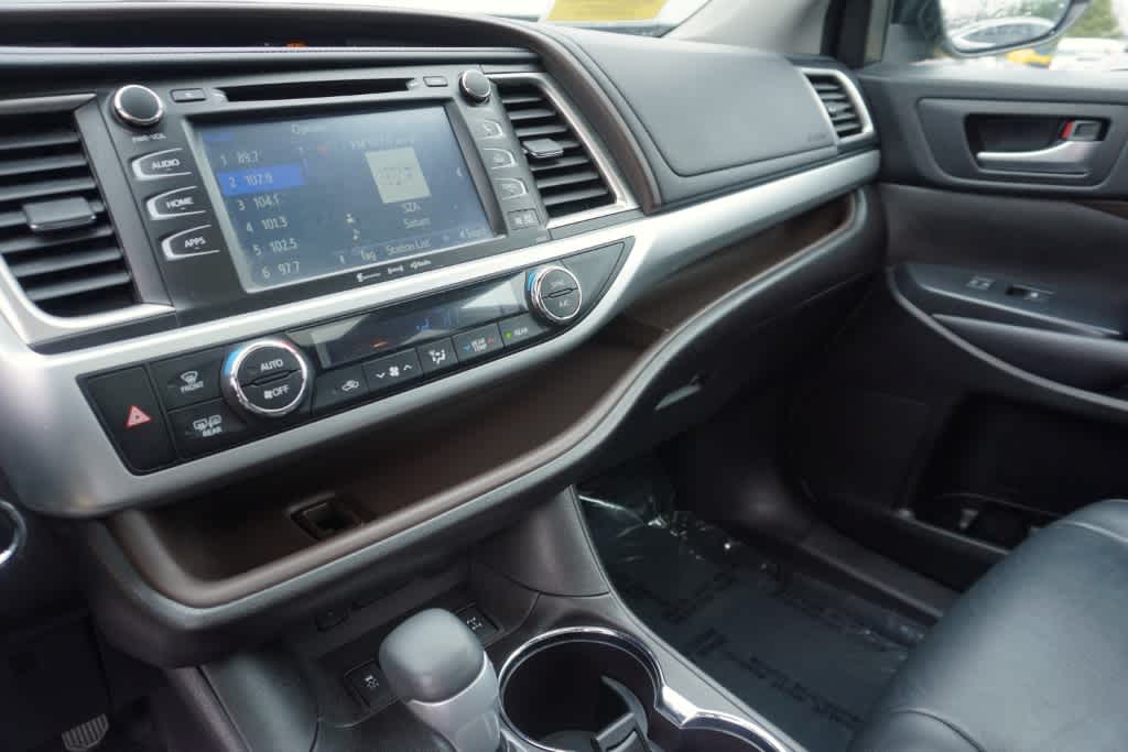 used 2017 Toyota Highlander car, priced at $21,998