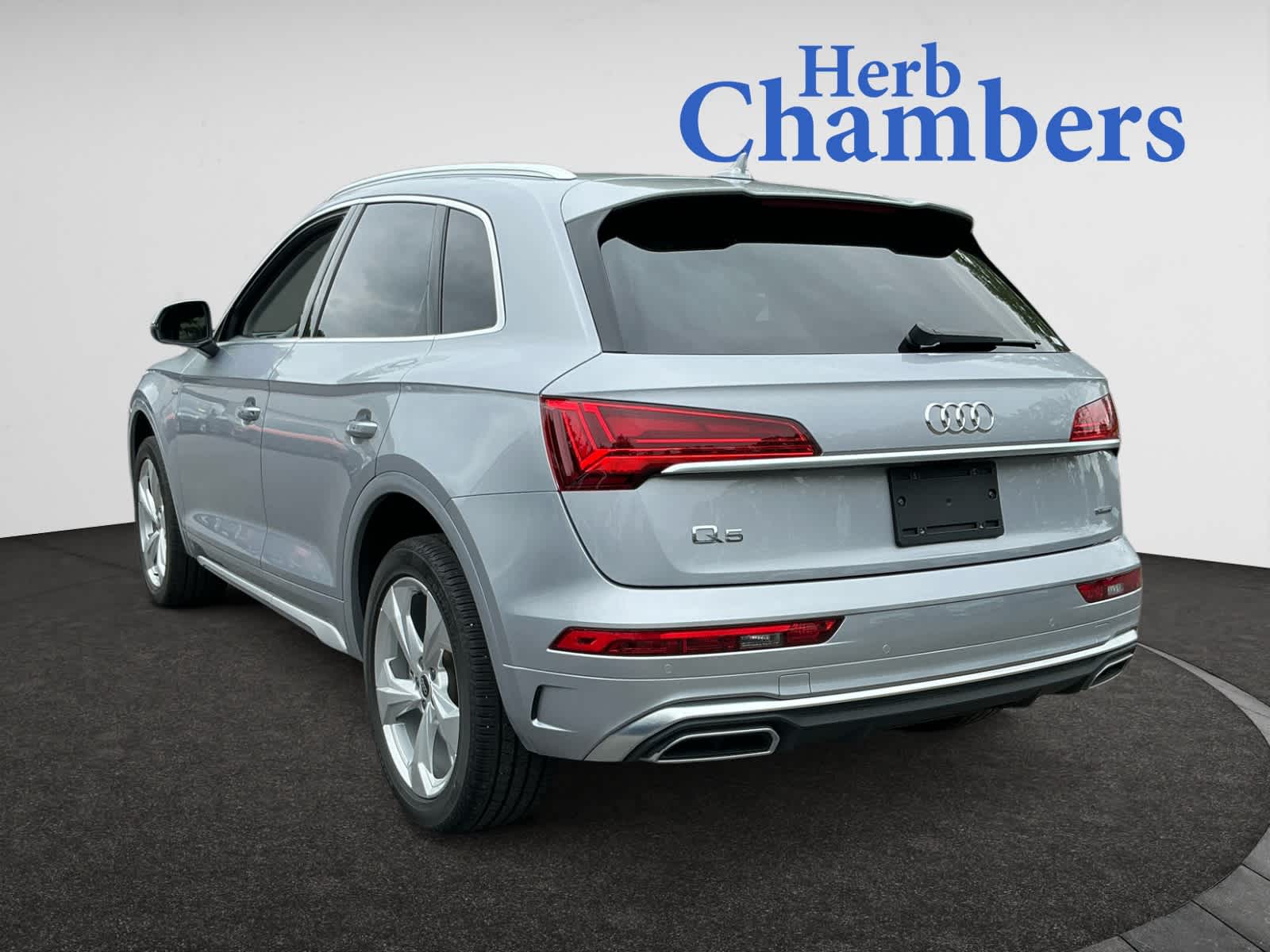 used 2024 Audi Q5 car, priced at $47,998
