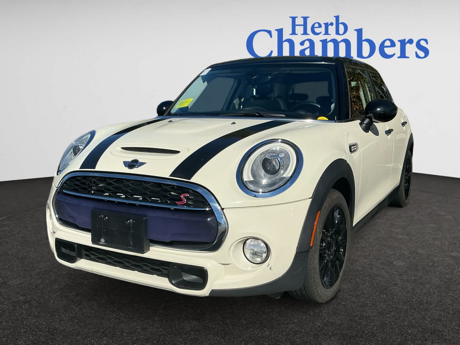 used 2016 MINI Hardtop 4 Door car, priced at $10,399