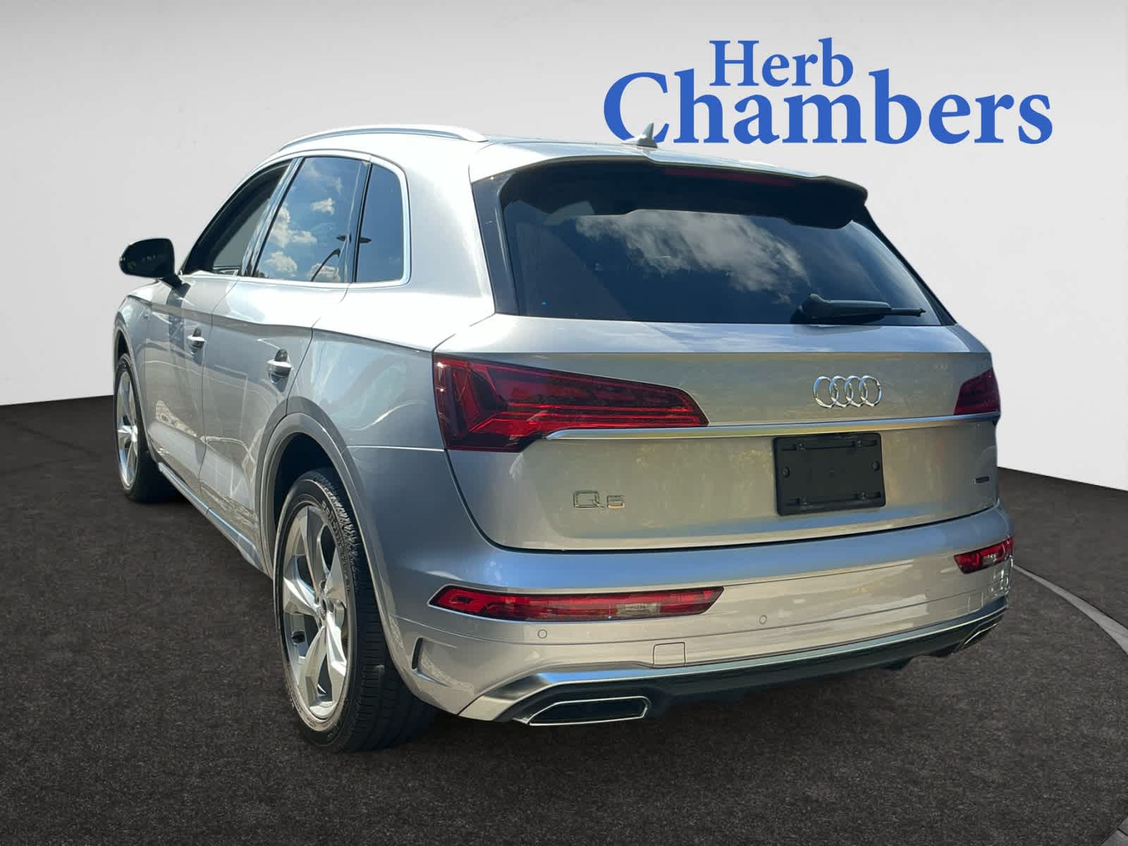 used 2022 Audi Q5 car, priced at $34,099