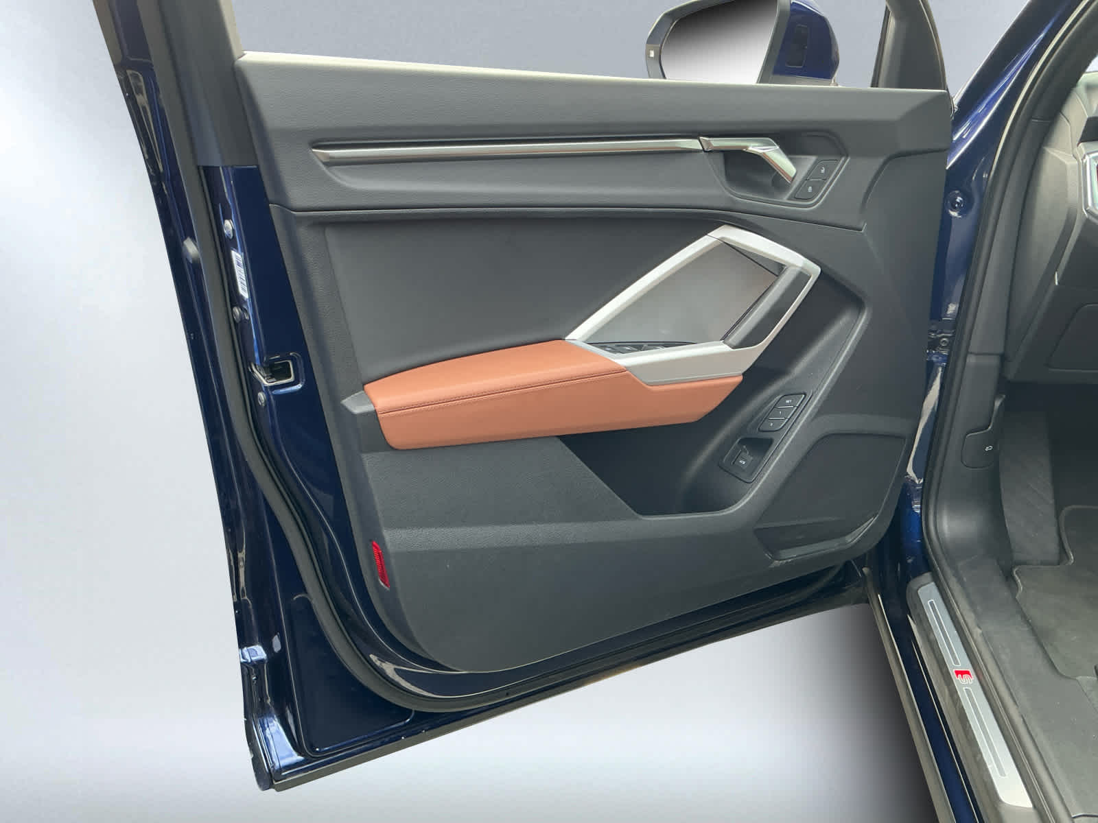 used 2024 Audi Q3 car, priced at $32,999