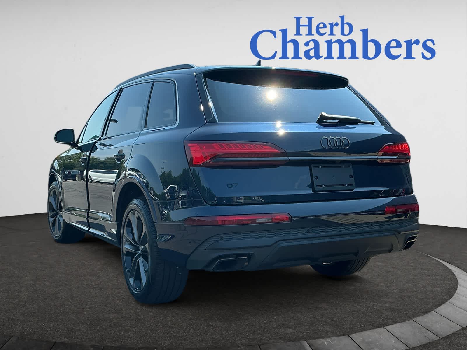 used 2025 Audi Q7 car, priced at $63,998
