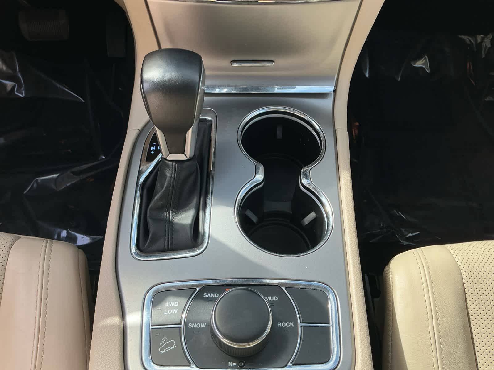 used 2020 Jeep Grand Cherokee car, priced at $27,099