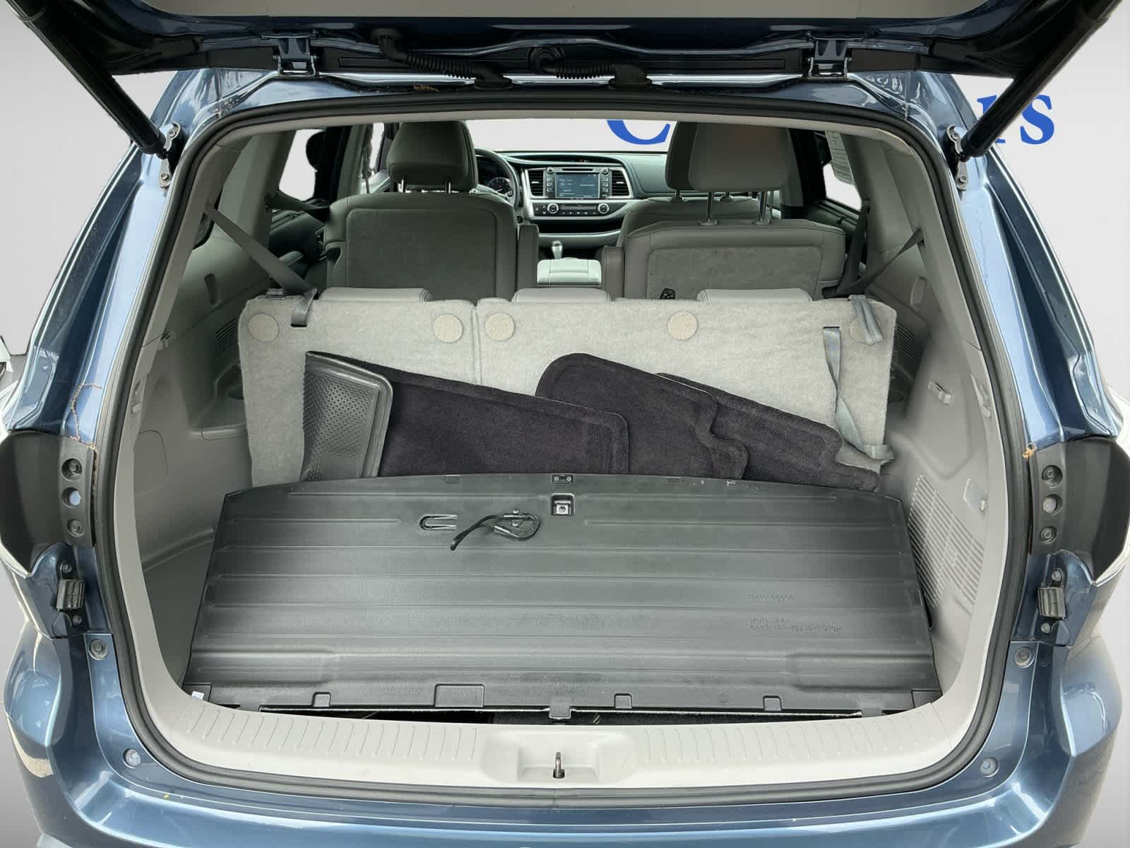 used 2016 Toyota Highlander car, priced at $25,998