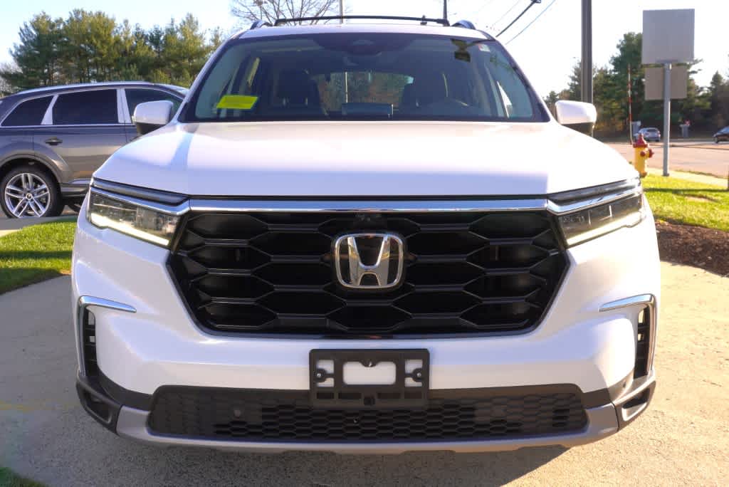 used 2023 Honda Pilot car, priced at $41,498