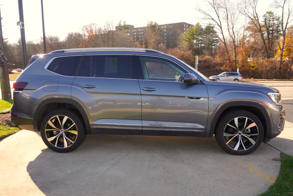 used 2024 Volkswagen Atlas car, priced at $43,498