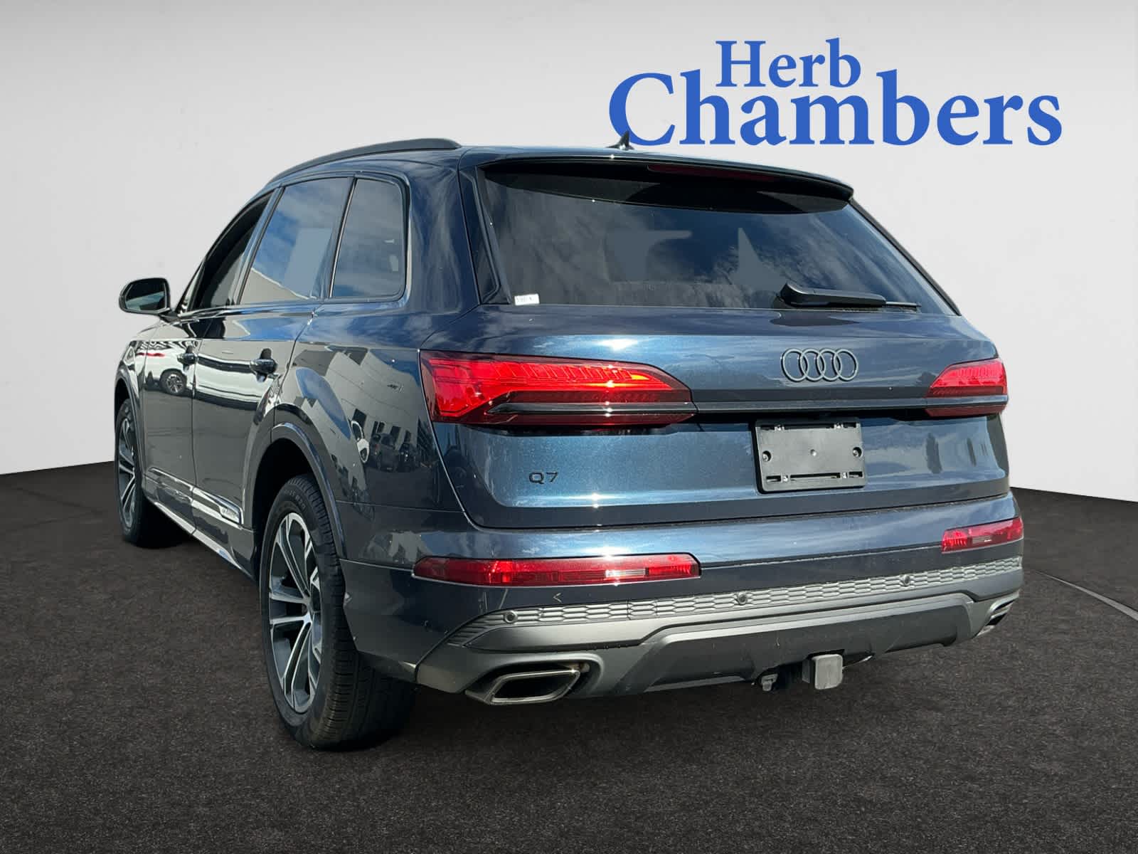 used 2025 Audi Q7 car, priced at $56,999