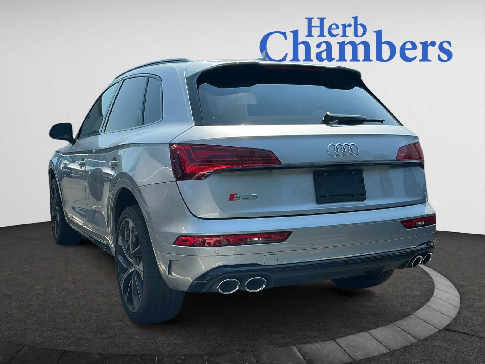 used 2024 Audi SQ5 car, priced at $55,998