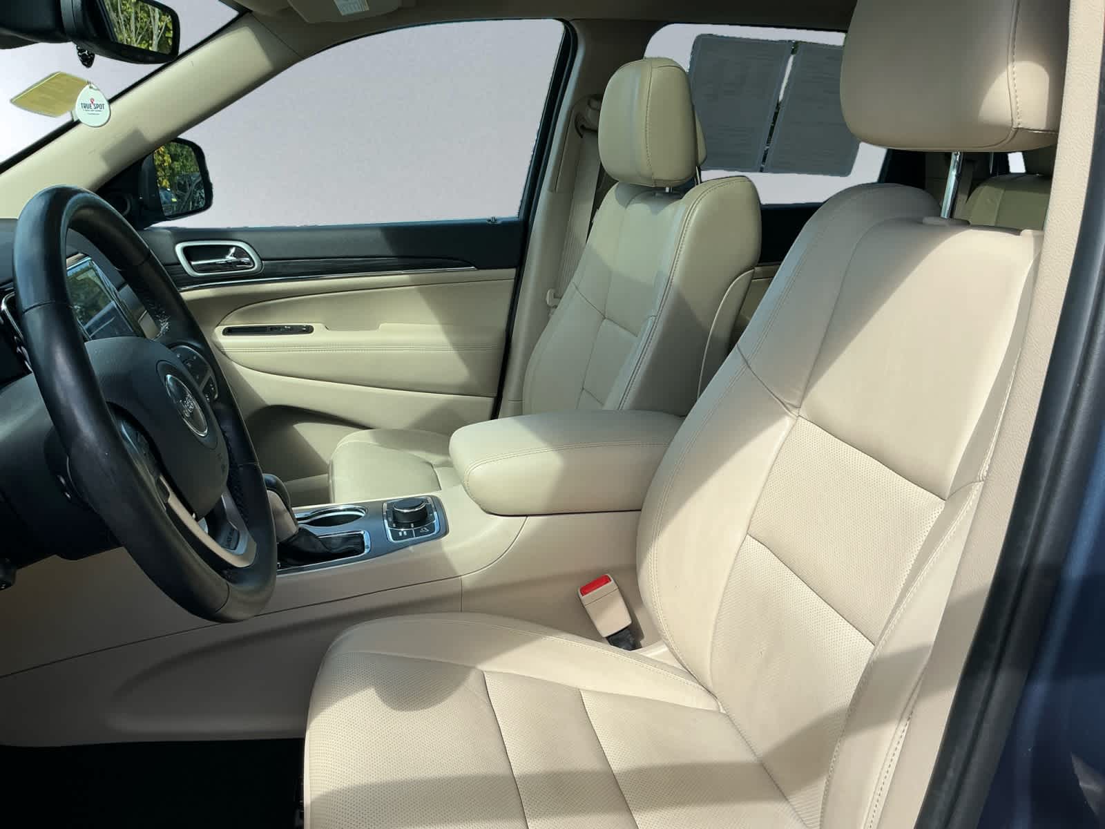 used 2020 Jeep Grand Cherokee car, priced at $27,099