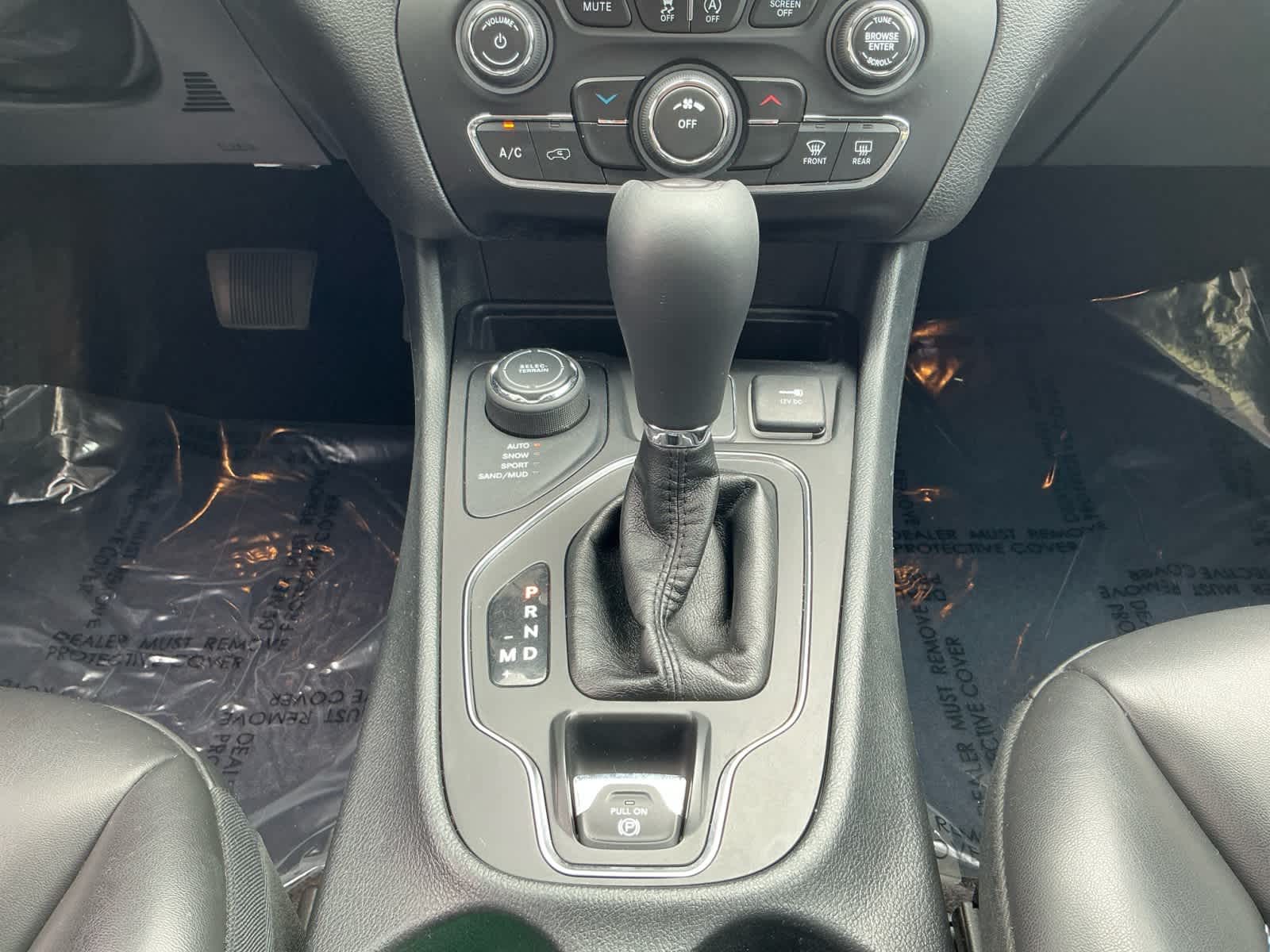 used 2019 Jeep Cherokee car, priced at $15,998