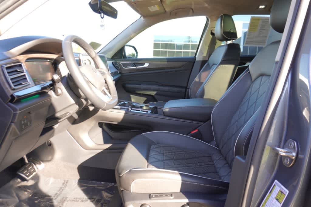 used 2024 Volkswagen Atlas car, priced at $43,498