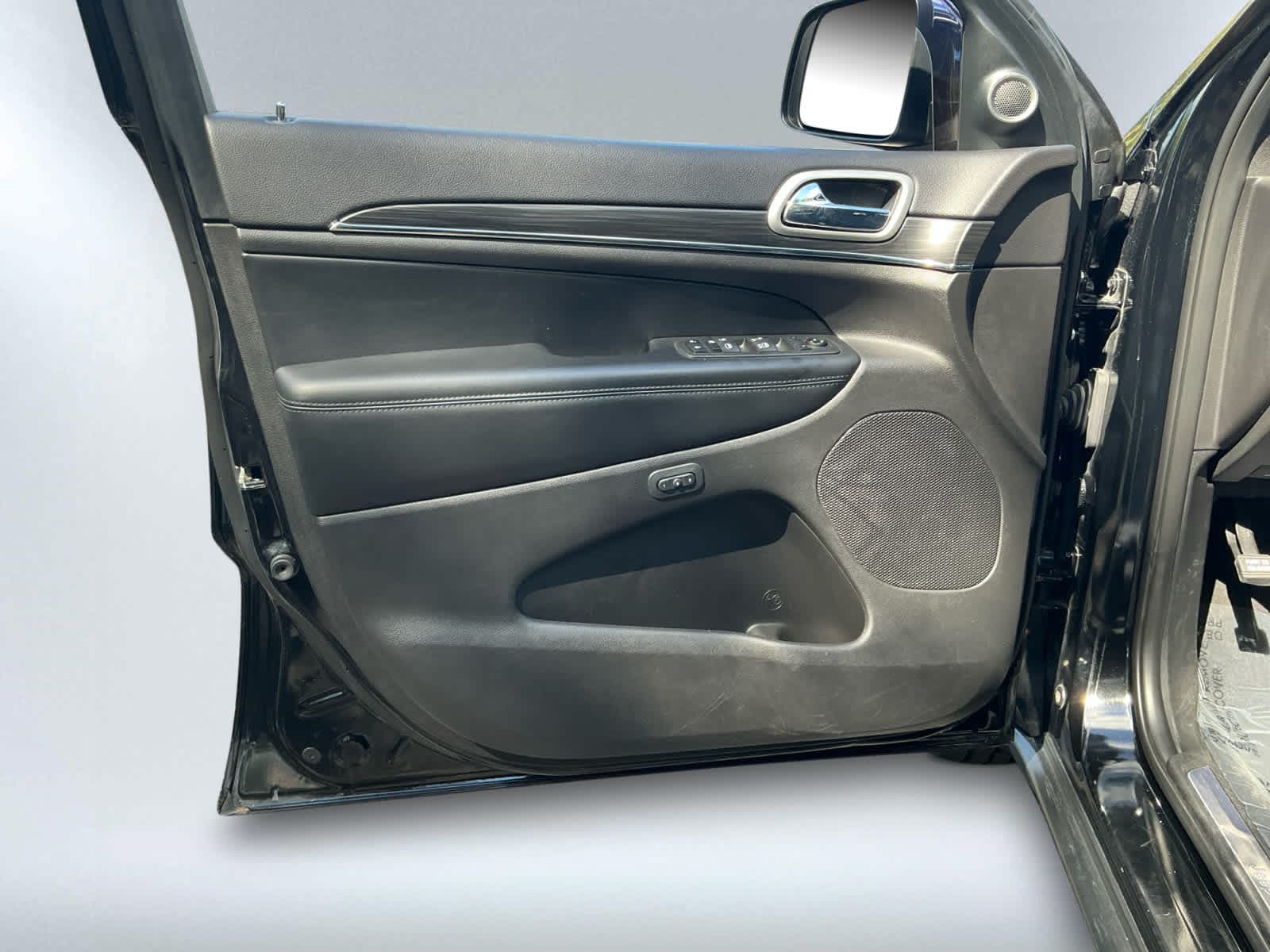 used 2019 Jeep Grand Cherokee car, priced at $16,417