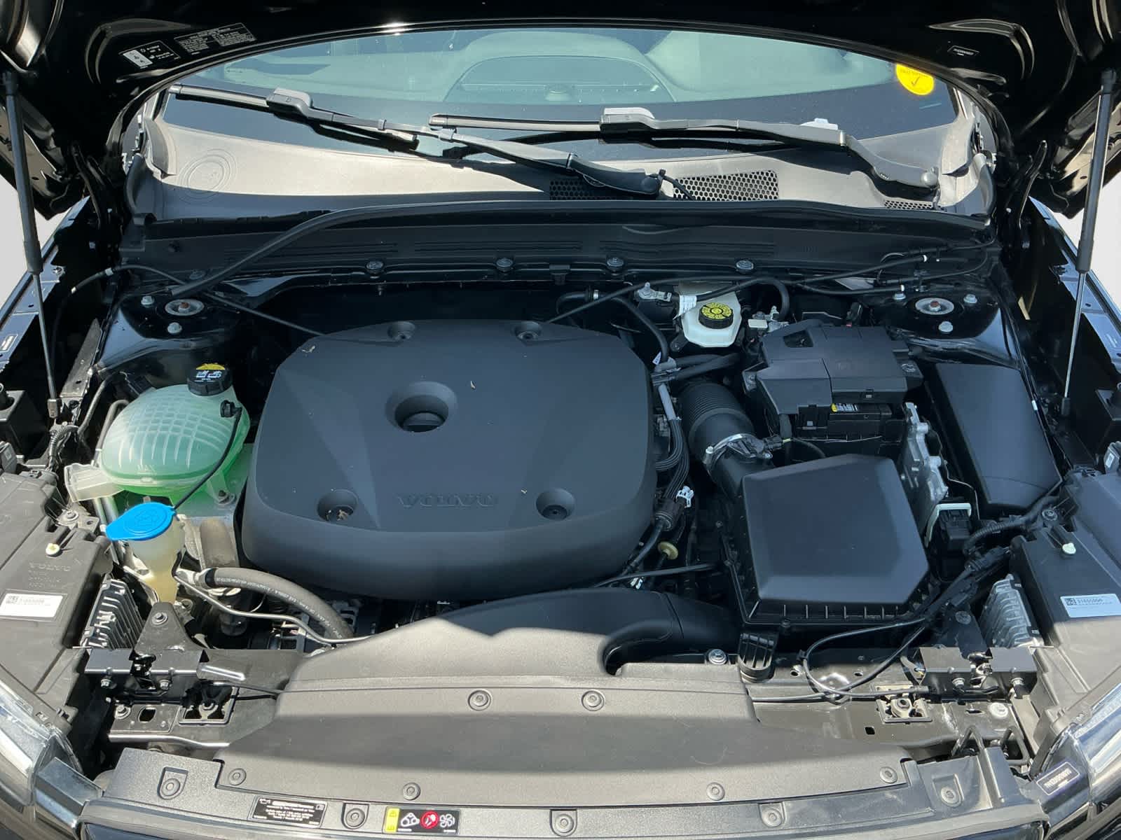 used 2021 Volvo XC40 car, priced at $28,998
