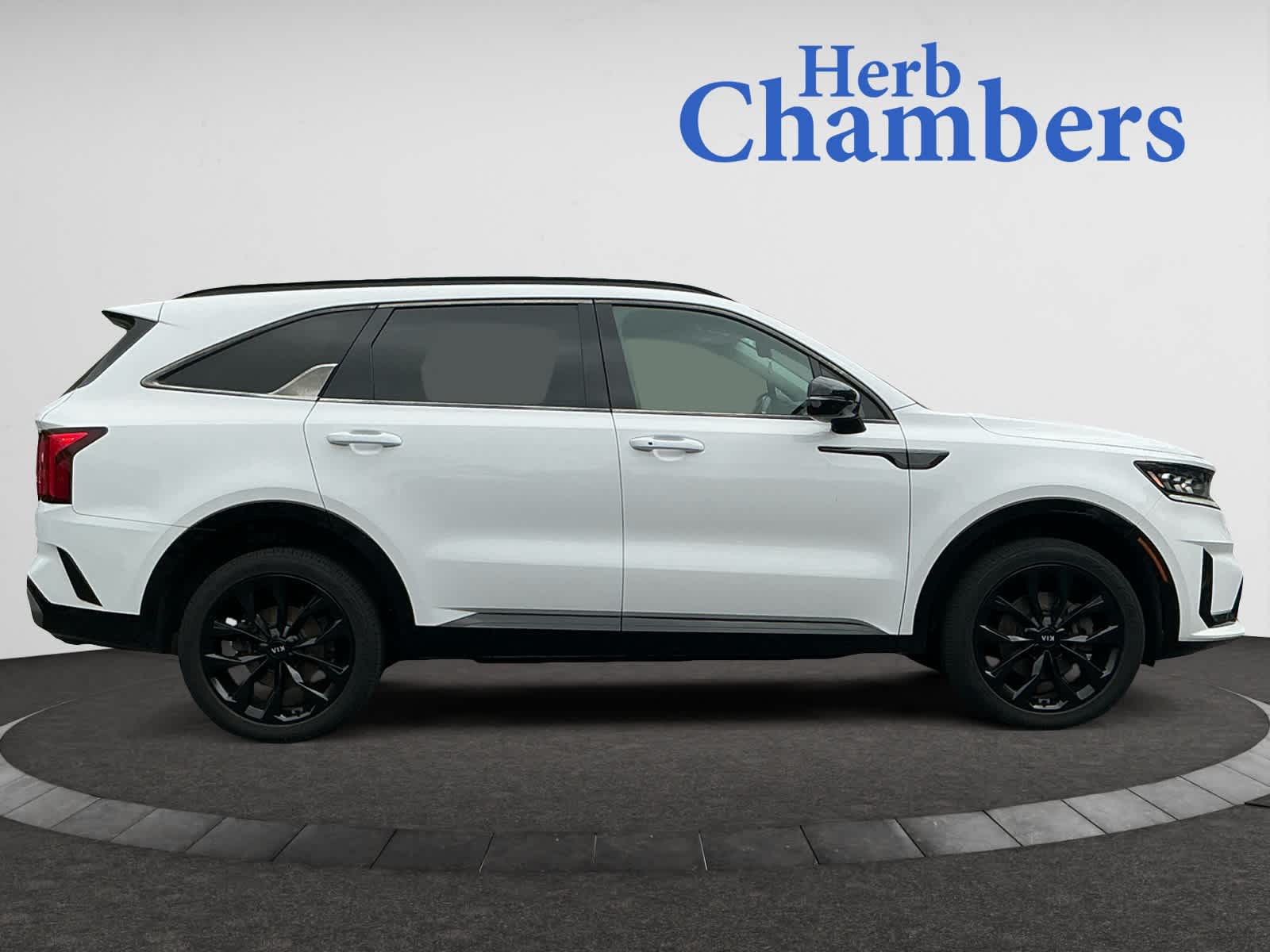 used 2021 Kia Sorento car, priced at $24,498