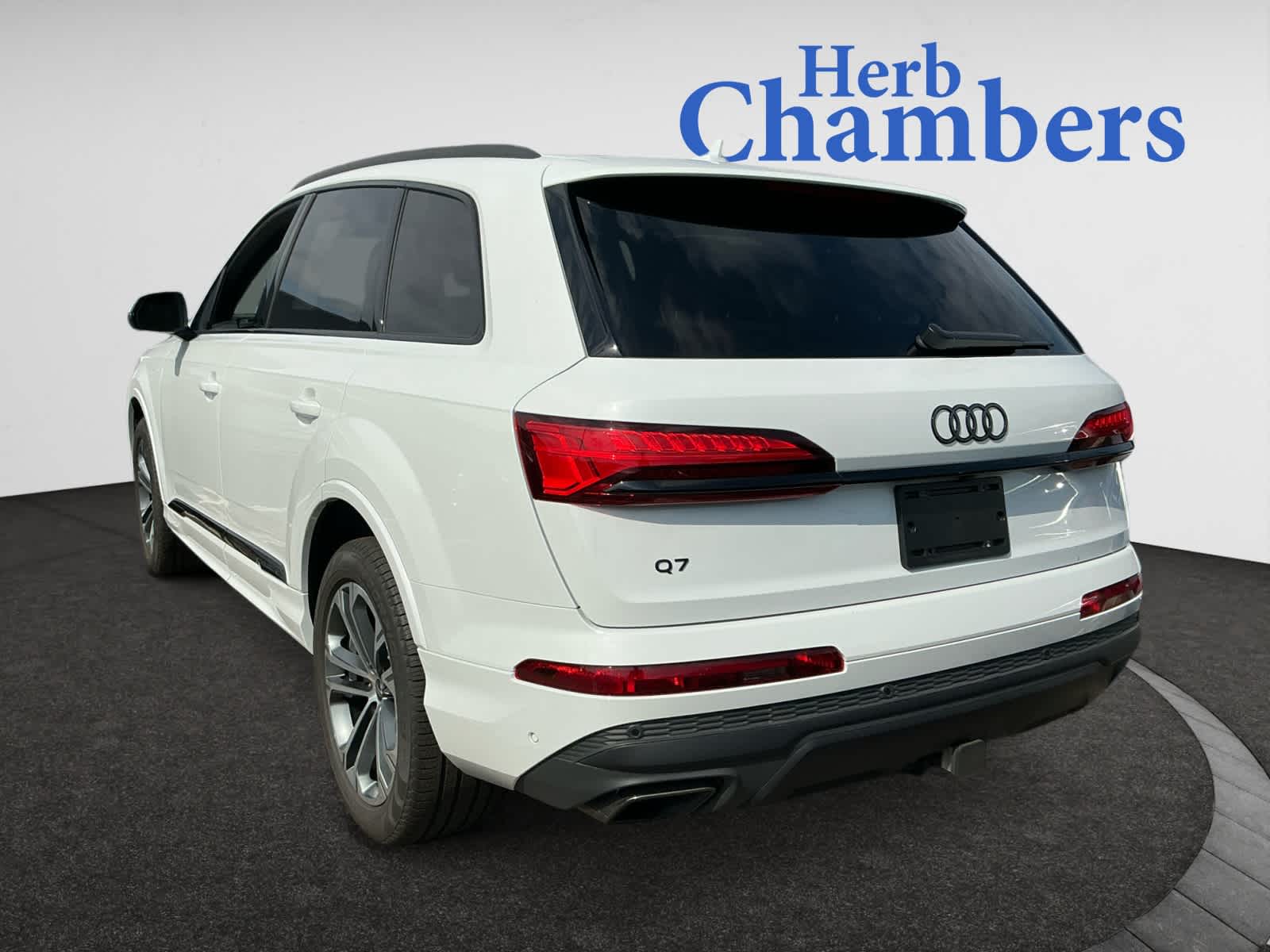 used 2025 Audi Q7 car, priced at $58,498