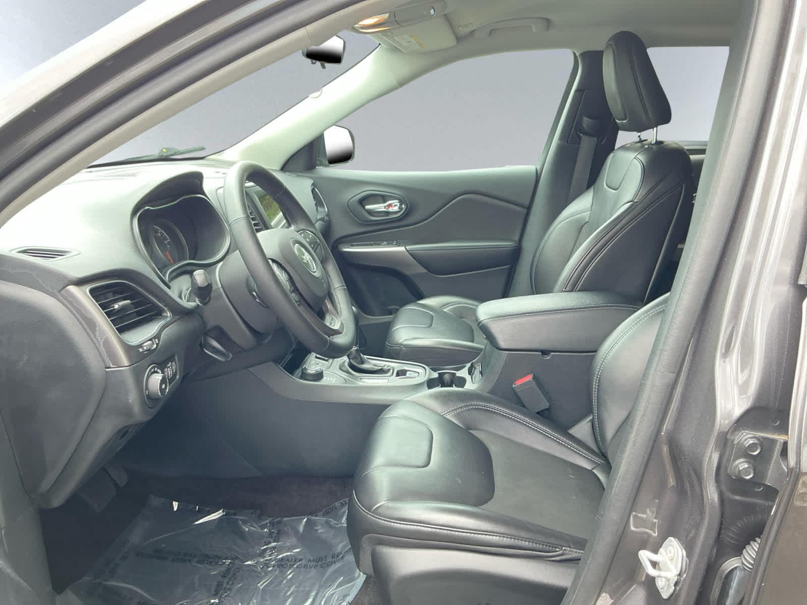 used 2019 Jeep Cherokee car, priced at $15,998