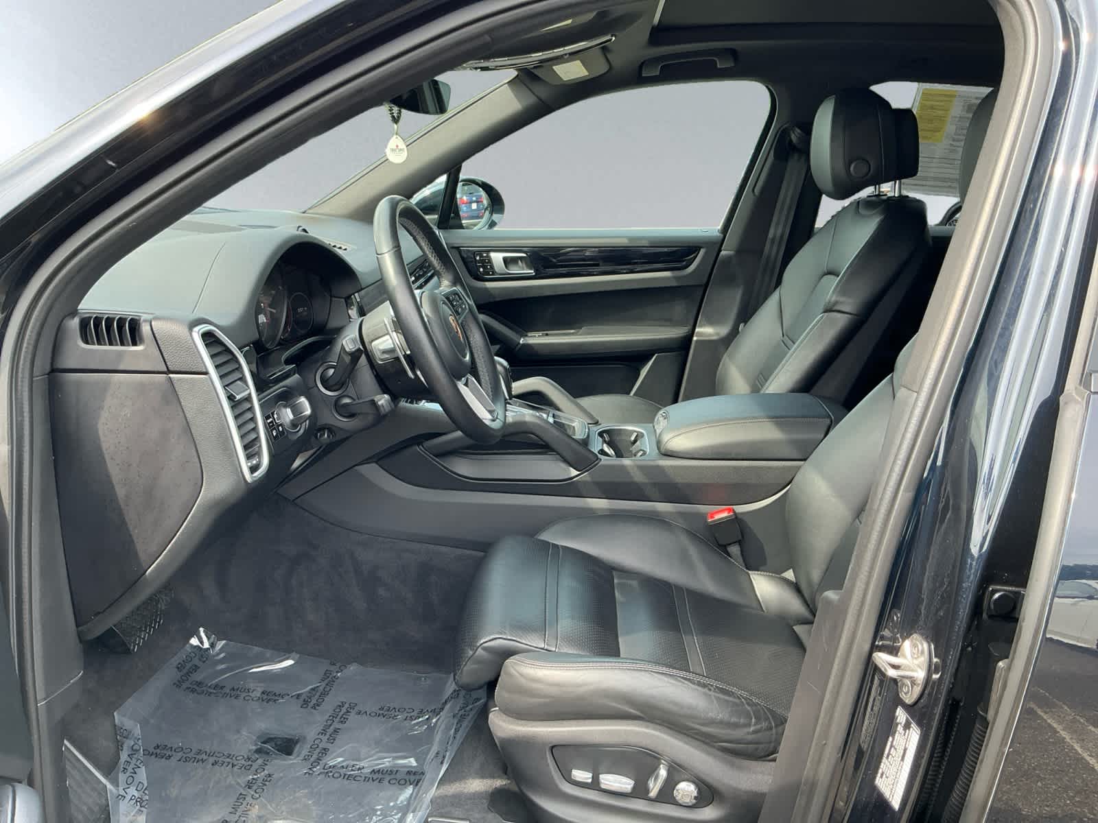 used 2020 Porsche Cayenne car, priced at $32,998