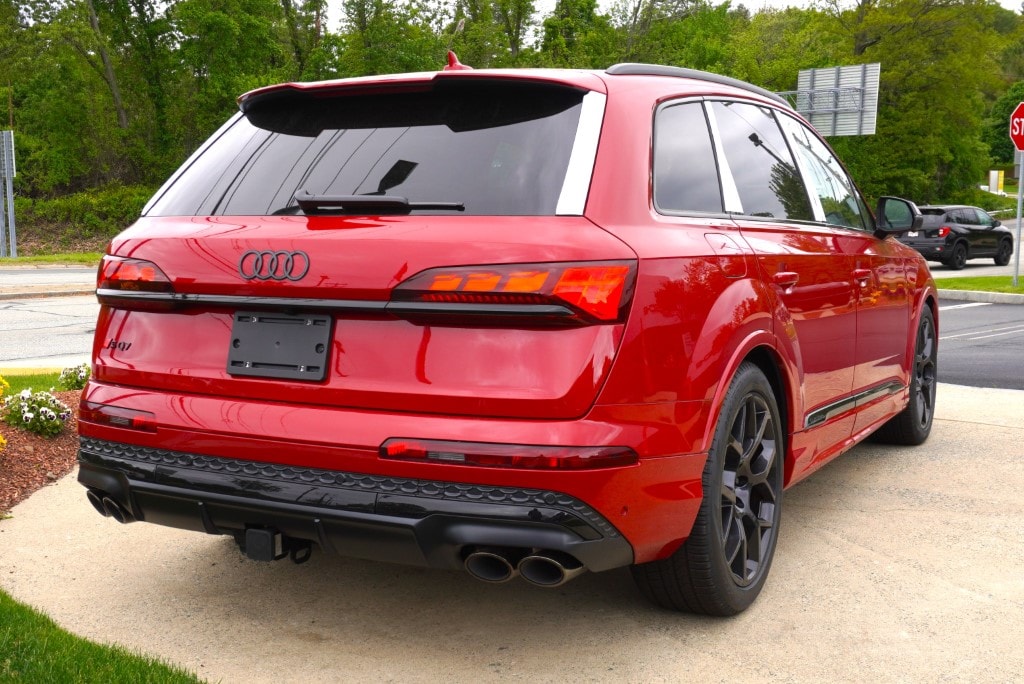 new 2025 Audi SQ7 car, priced at $112,360