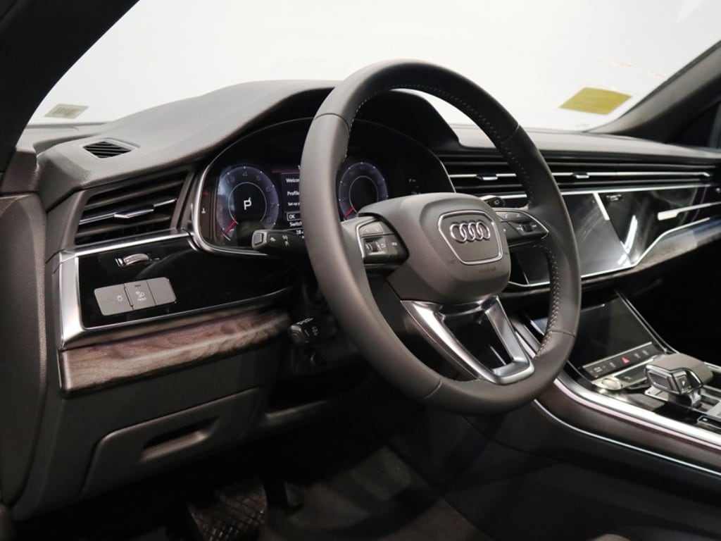 new 2025 Audi Q8 car, priced at $84,595