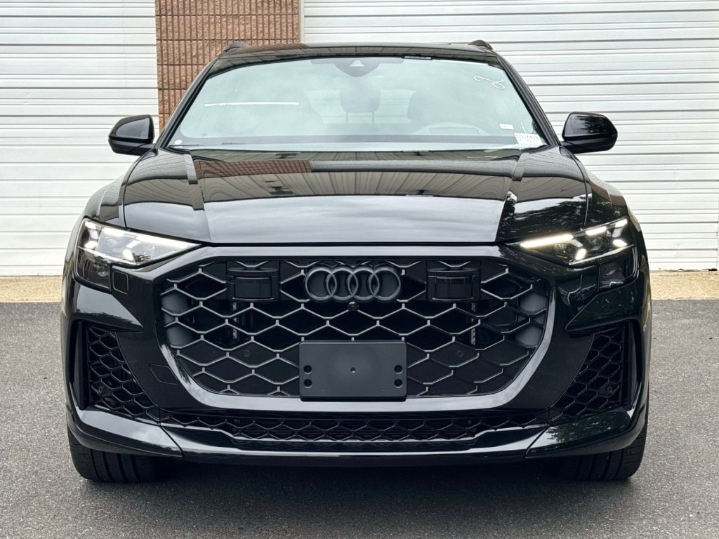 new 2025 Audi RS Q8 car, priced at $145,590