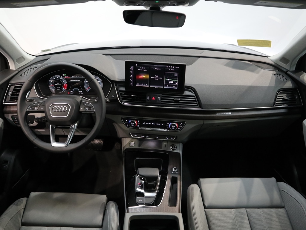 new 2025 Audi Q5 car, priced at $59,380