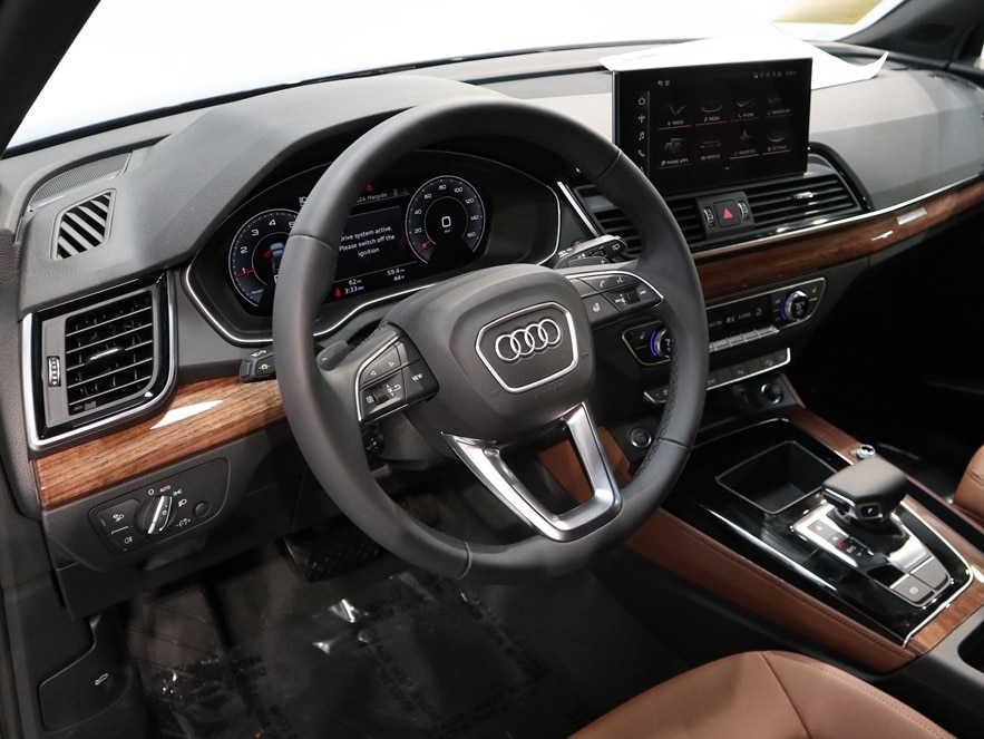 new 2025 Audi Q5 car, priced at $57,680