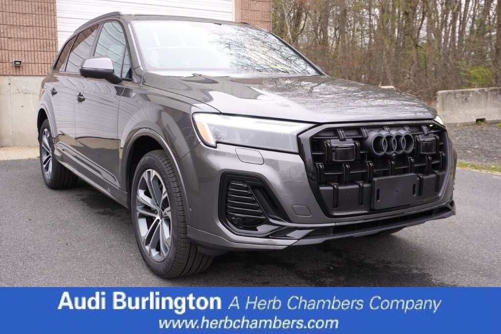 new 2025 Audi Q7 car, priced at $69,135