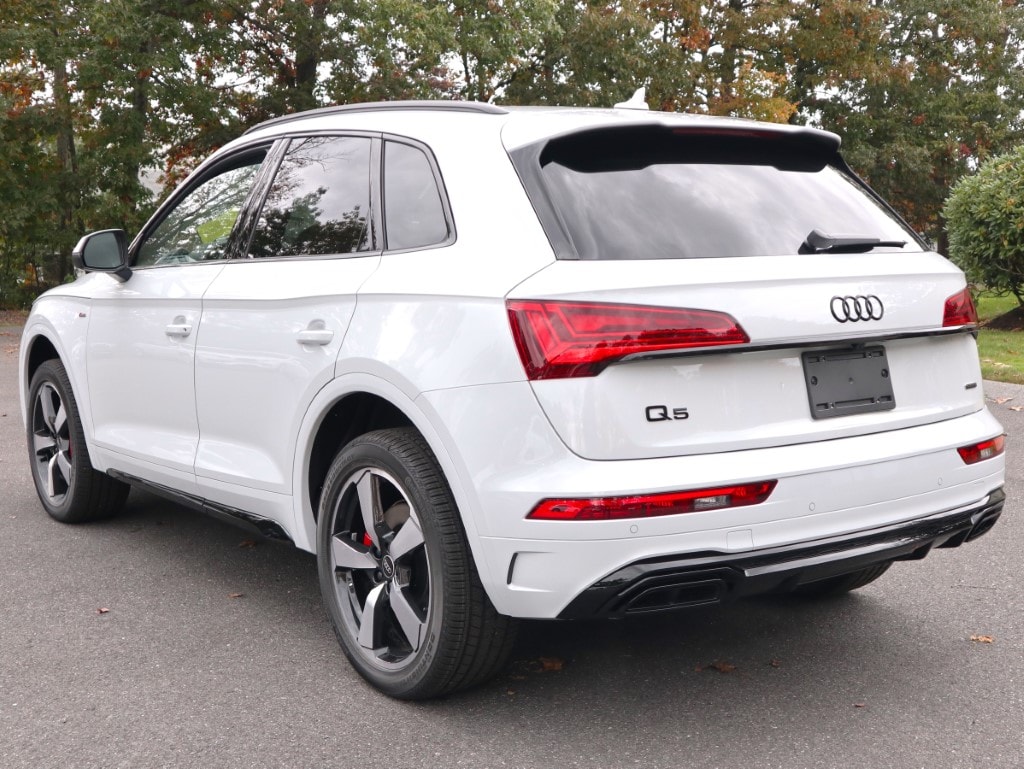 new 2025 Audi Q5 car, priced at $59,380