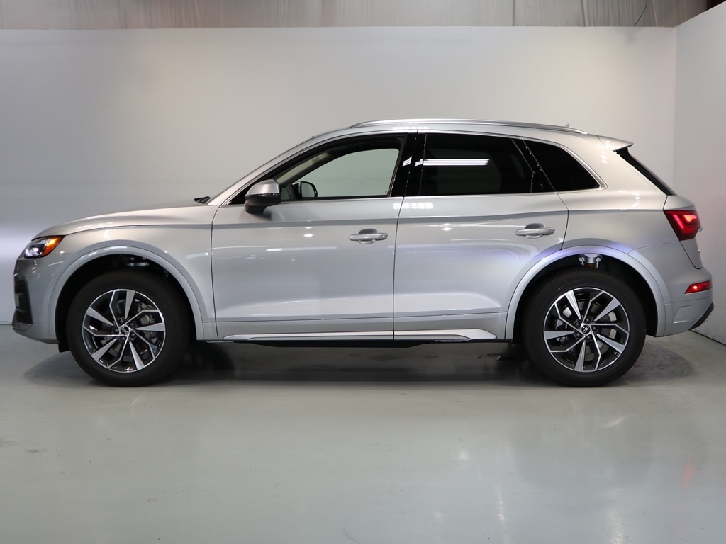 new 2025 Audi Q5 car, priced at $50,600