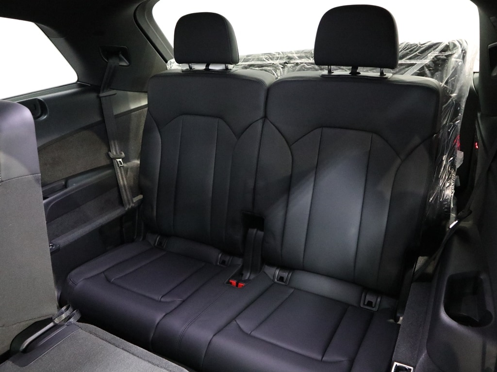 new 2025 Audi SQ7 car, priced at $112,360