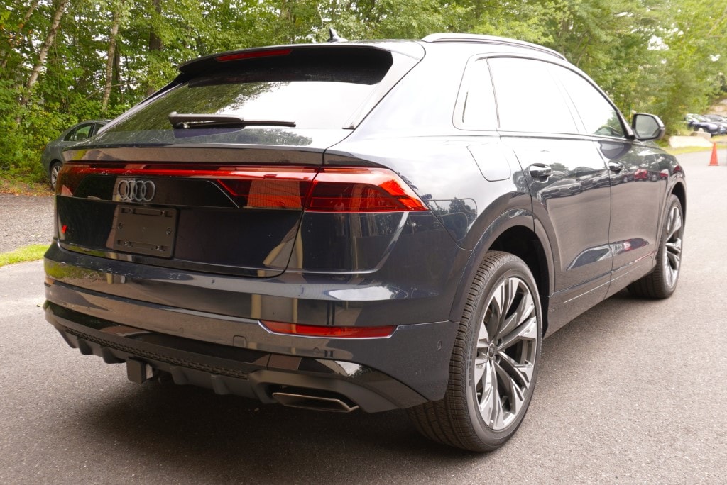 new 2025 Audi Q8 car