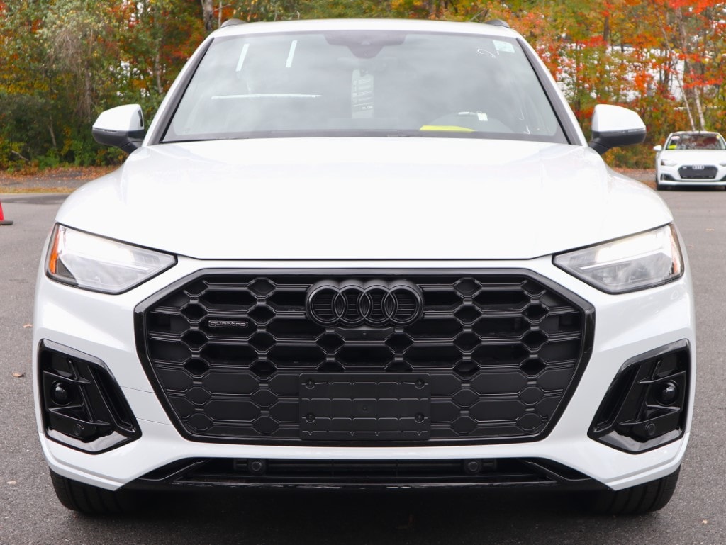 new 2025 Audi Q5 car, priced at $60,200