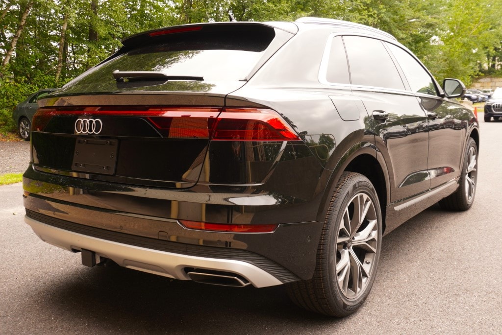 new 2025 Audi Q8 car, priced at $81,395