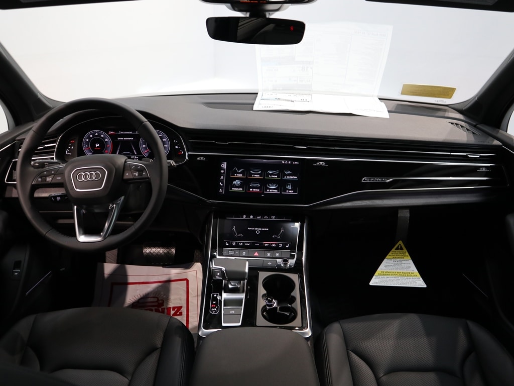 new 2025 Audi Q7 car, priced at $76,800