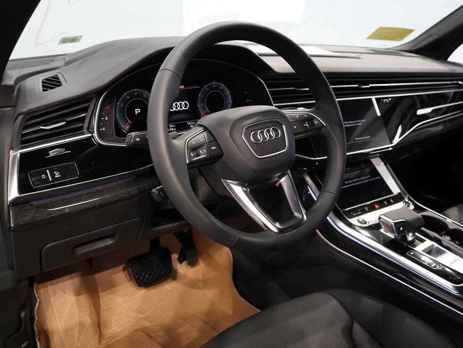 new 2025 Audi Q7 car, priced at $84,730