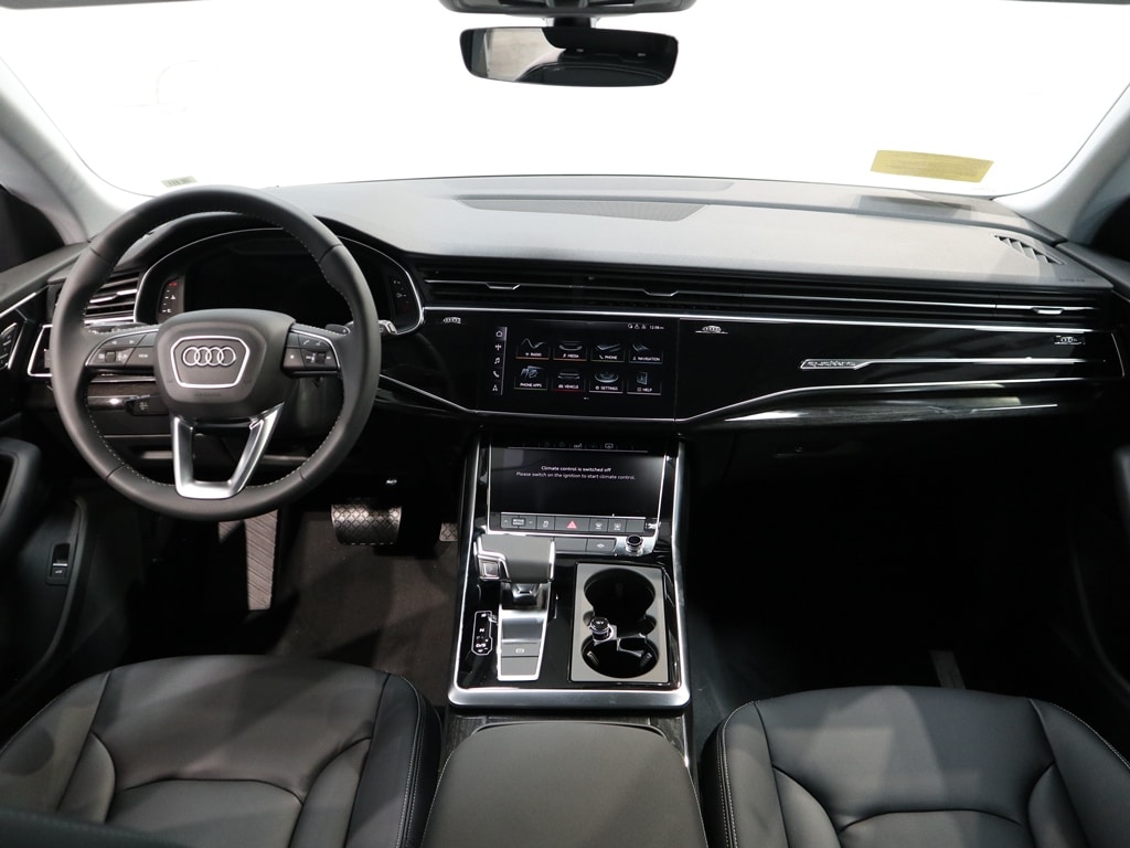 new 2025 Audi Q8 car