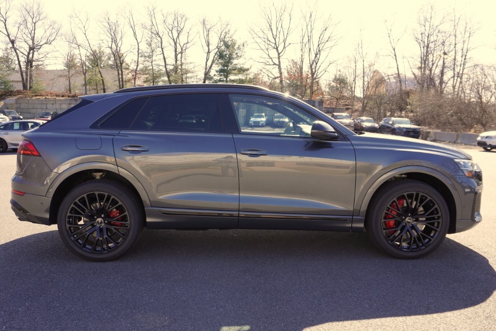 new 2025 Audi SQ8 car