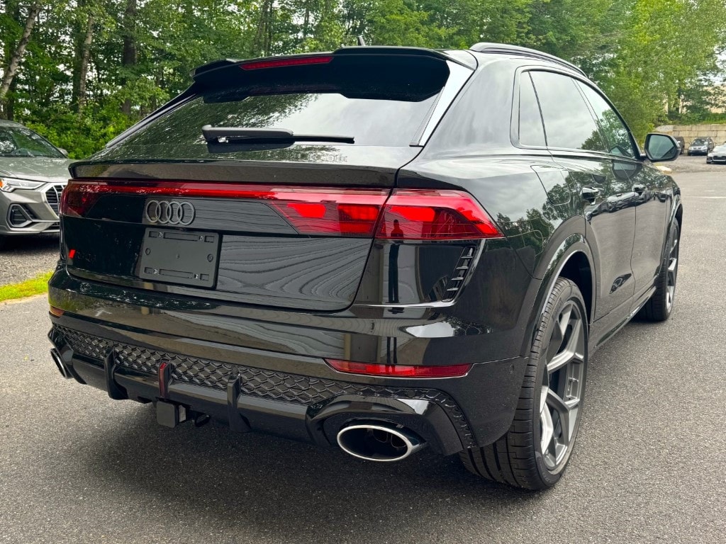 new 2025 Audi RS Q8 car, priced at $145,590