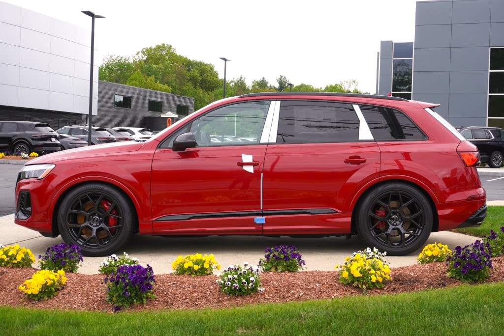 new 2025 Audi SQ7 car, priced at $112,360