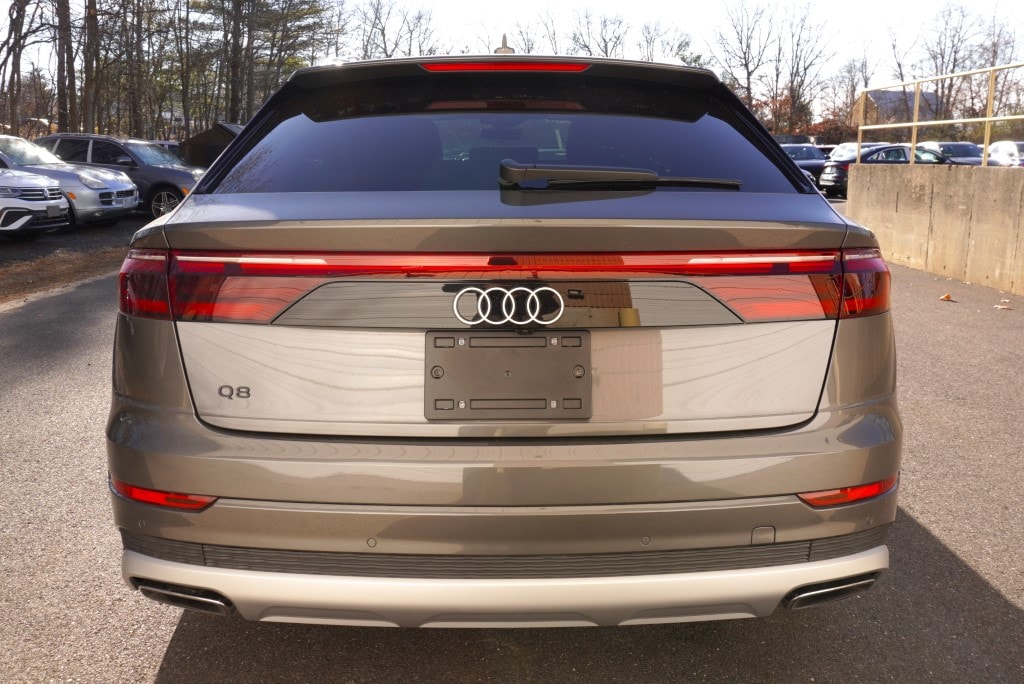 new 2025 Audi Q8 car